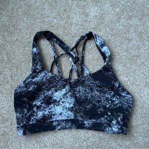 Lululemon sports bra